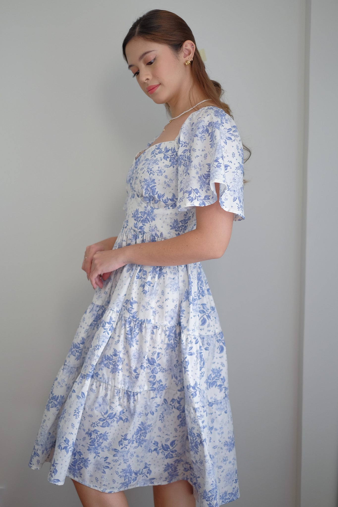 Barbara Midi dress - blue rose floral